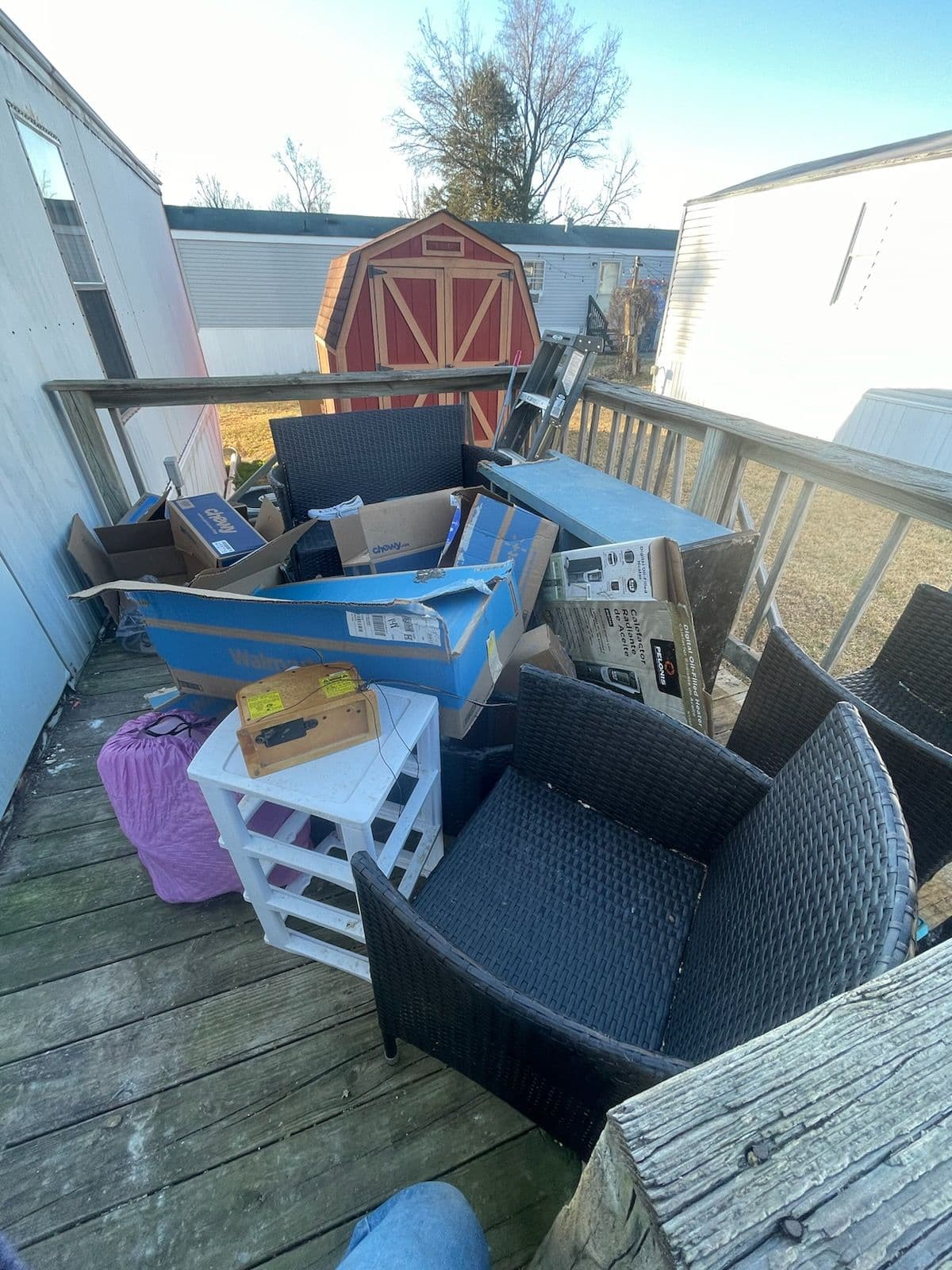 Project Deck Cleanup Service for a Tidy Holiday Season image
