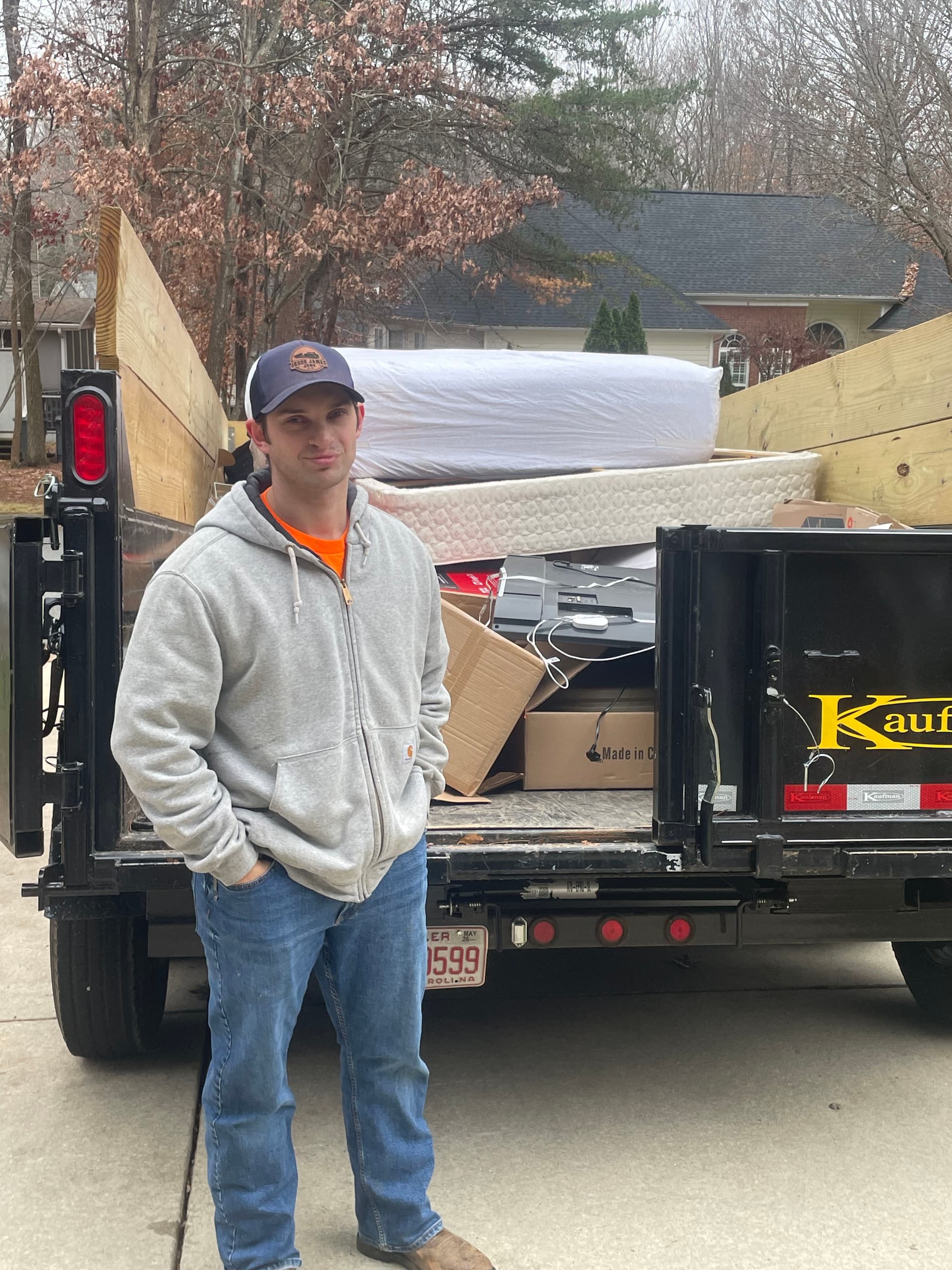 Effortless Garage Cleanout Done Right image